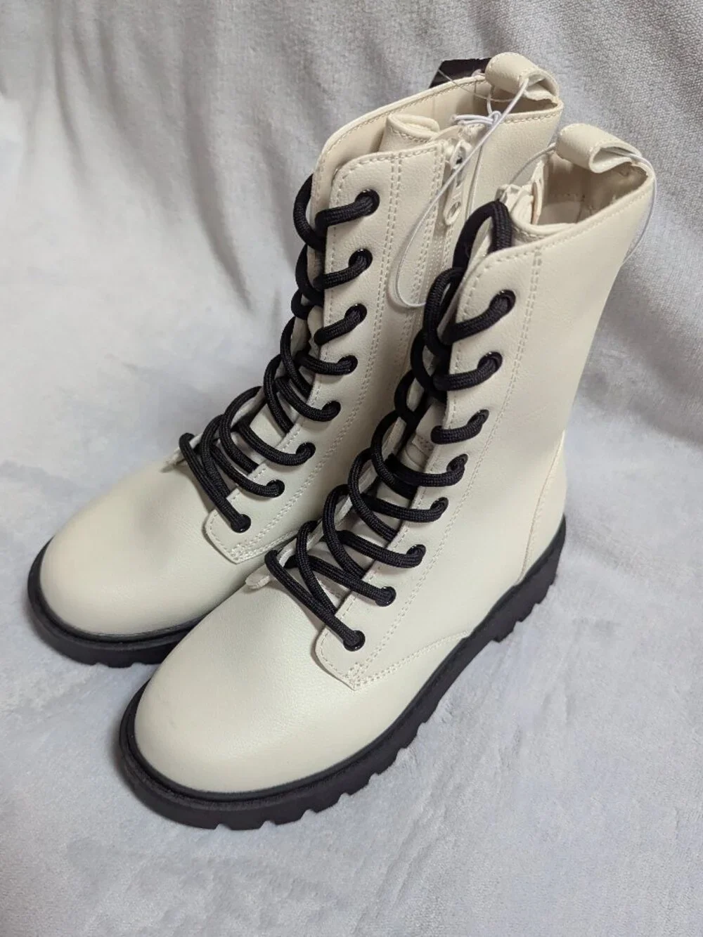 NWT Art Class Kids' Khari Zipper Lace-Up Combat Boots Off-White Girls Size 2
